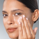 Julep Vitamin E Hydrating Cleansing Oil and Makeup Remover - Face Wash for Normal to Dry Sensitive Skin - 3.38 Fl Oz - Rosehip and Olive Oil Face Cleanser - Image 9