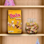 TWIX Chocolate Candy Bars, Minis - Chocolate Cookie Caramel Candy Bag, 35.6 oz, 95 Pieces - Image 4